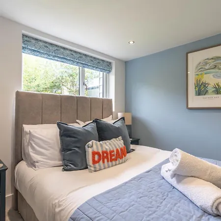 Holiday home Griffin's Rest - Parking, Countryside Views *
